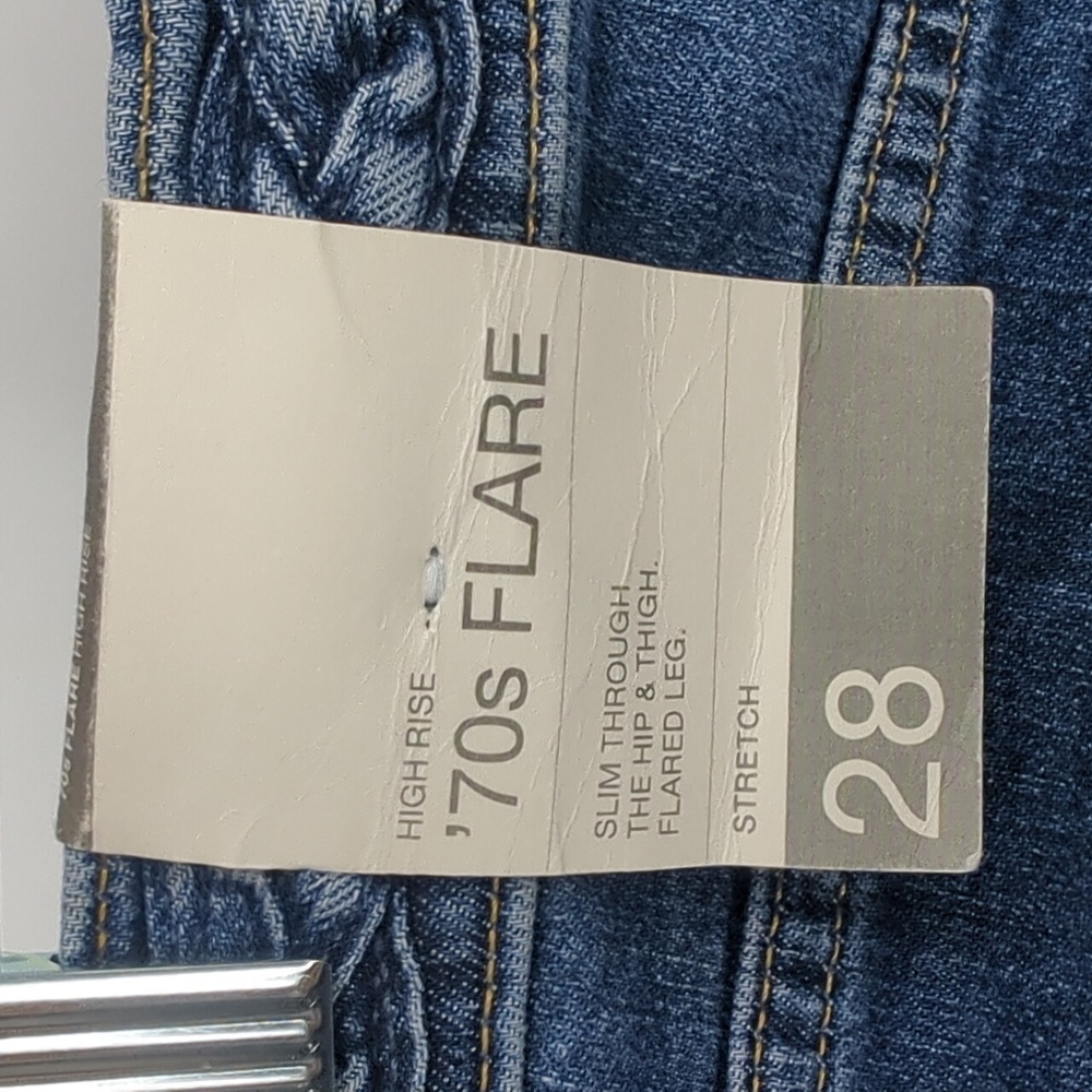 GAP *NWT* 28L High Rise '70s Flare Jeans, Medium Indigo Wash, Sz 28 Long - Picture 9 of 9